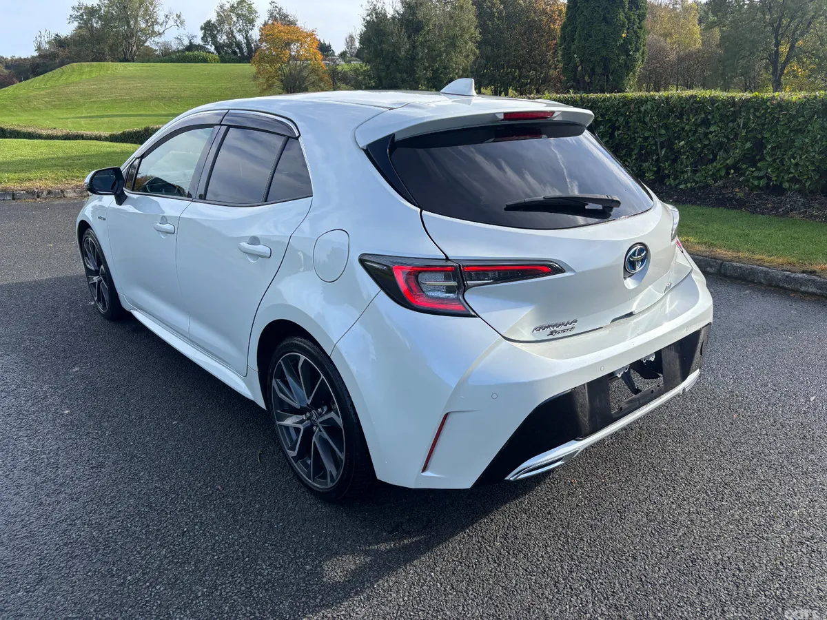 Toyota Corolla Hatchback, Petrol Hybrid, 2019, White