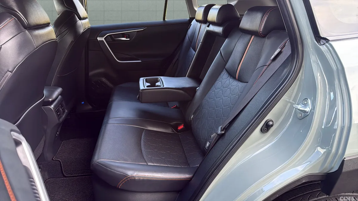 Toyota RAV4 SUV, Petrol Hybrid, 2022, Grey
