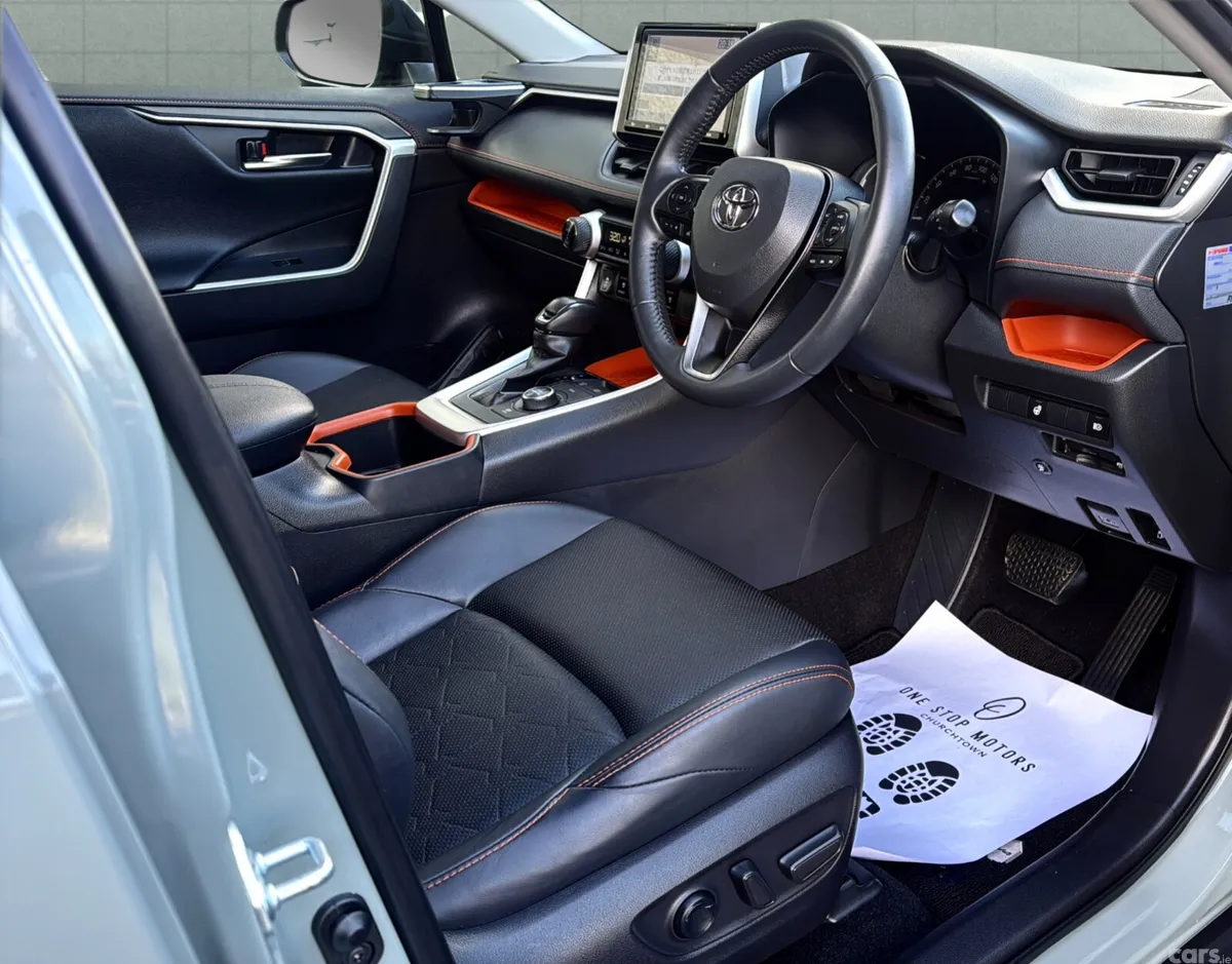 Toyota RAV4 SUV, Petrol Hybrid, 2022, Grey