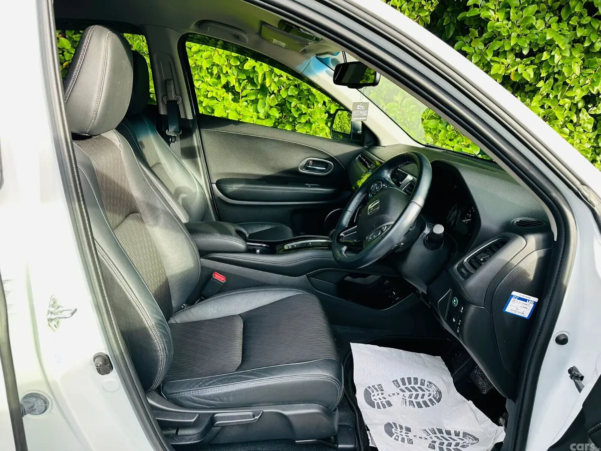 Honda Vezel Estate, Petrol Hybrid, 2020, White
