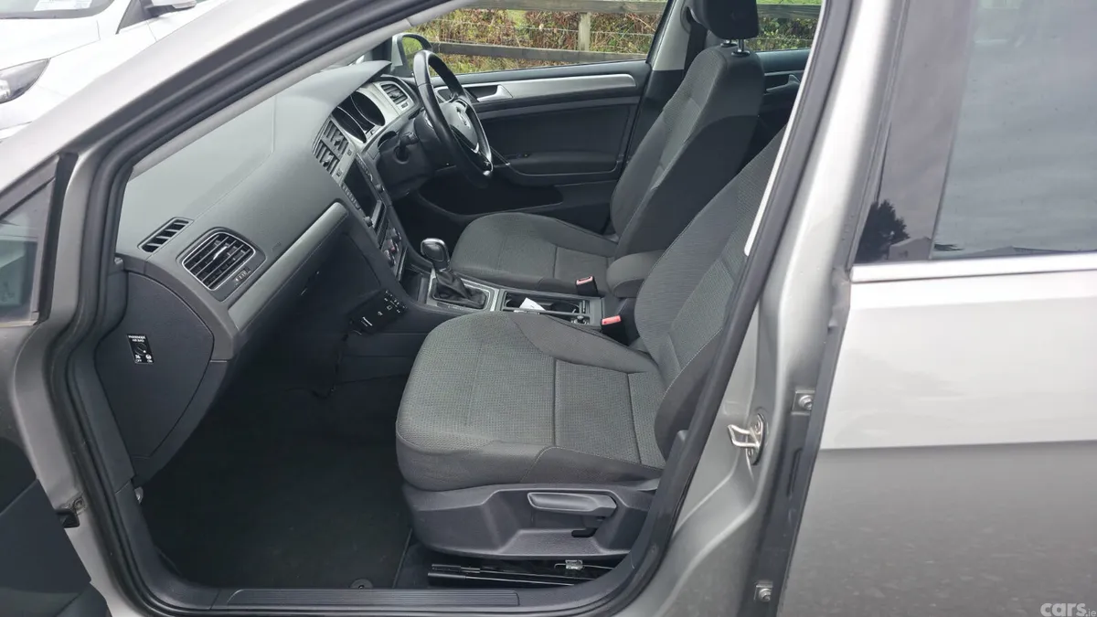 Volkswagen Golf Estate, Petrol, 2015, Silver