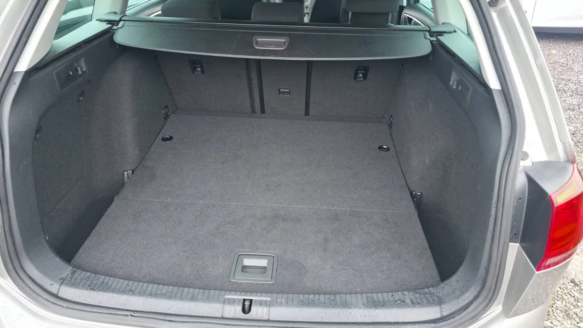 Volkswagen Golf Estate, Petrol, 2015, Silver