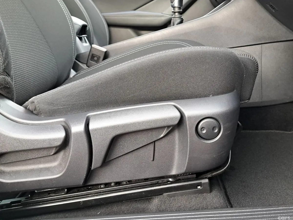 Nissan Qashqai SUV, Petrol, 2021, Grey