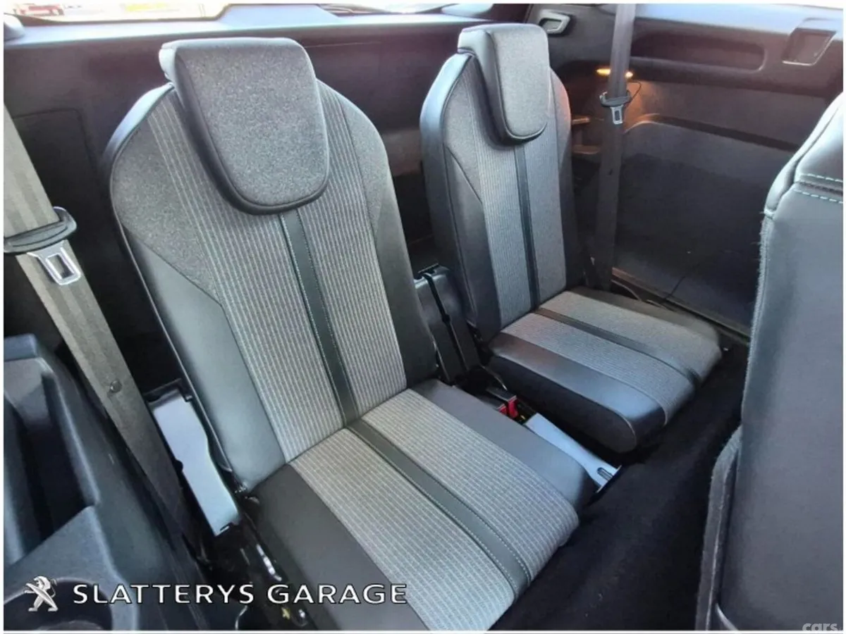 Peugeot 5008 SUV, Diesel, 2021, Grey