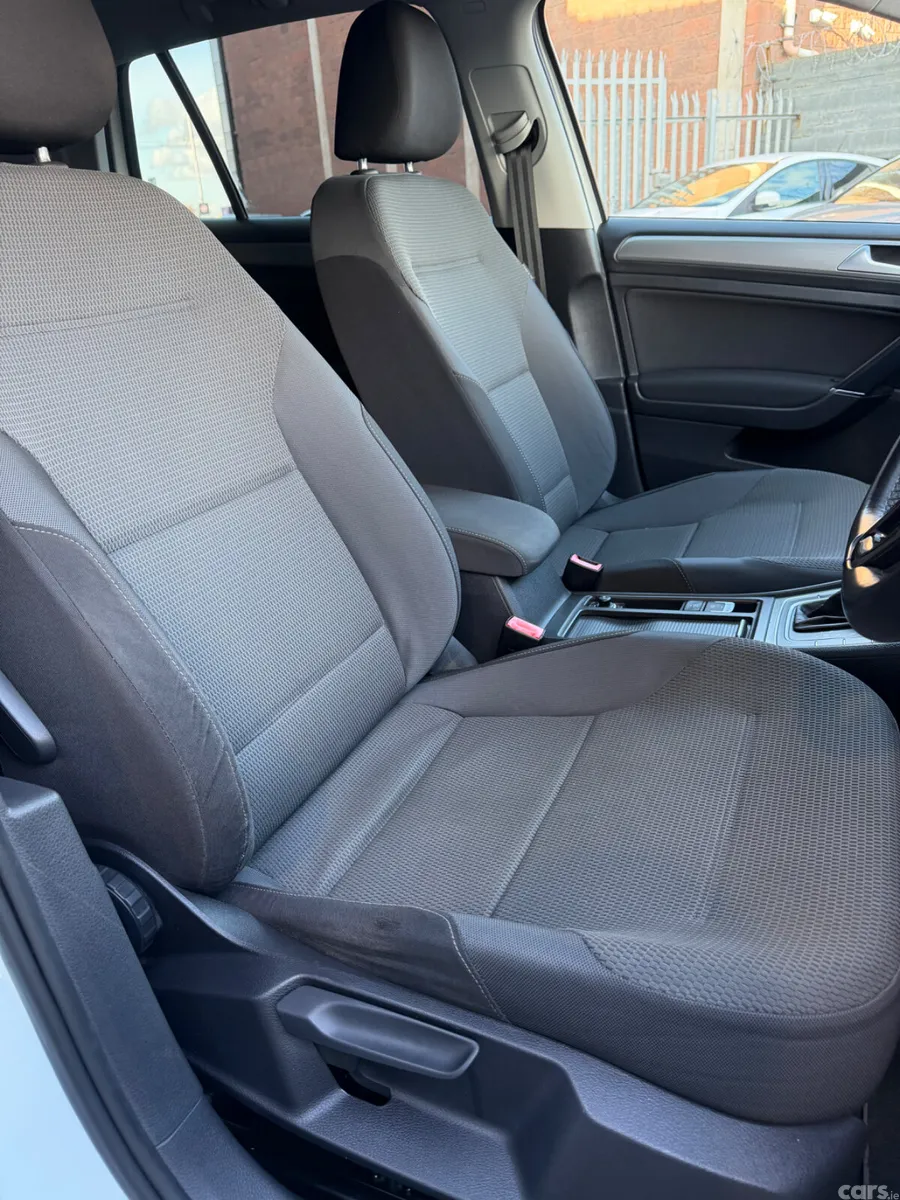 Volkswagen Golf Hatchback, Petrol, 2014, White
