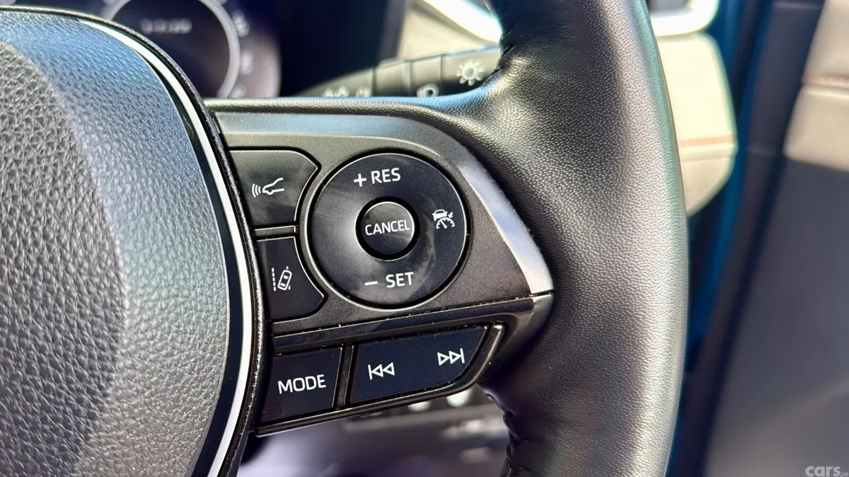 Toyota RAV4 SUV, Petrol Hybrid, 2023, Blue
