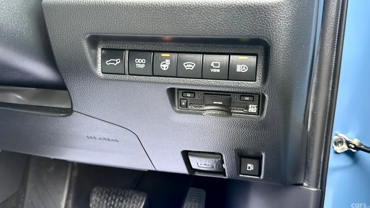Toyota RAV4 SUV, Petrol Hybrid, 2023, Blue