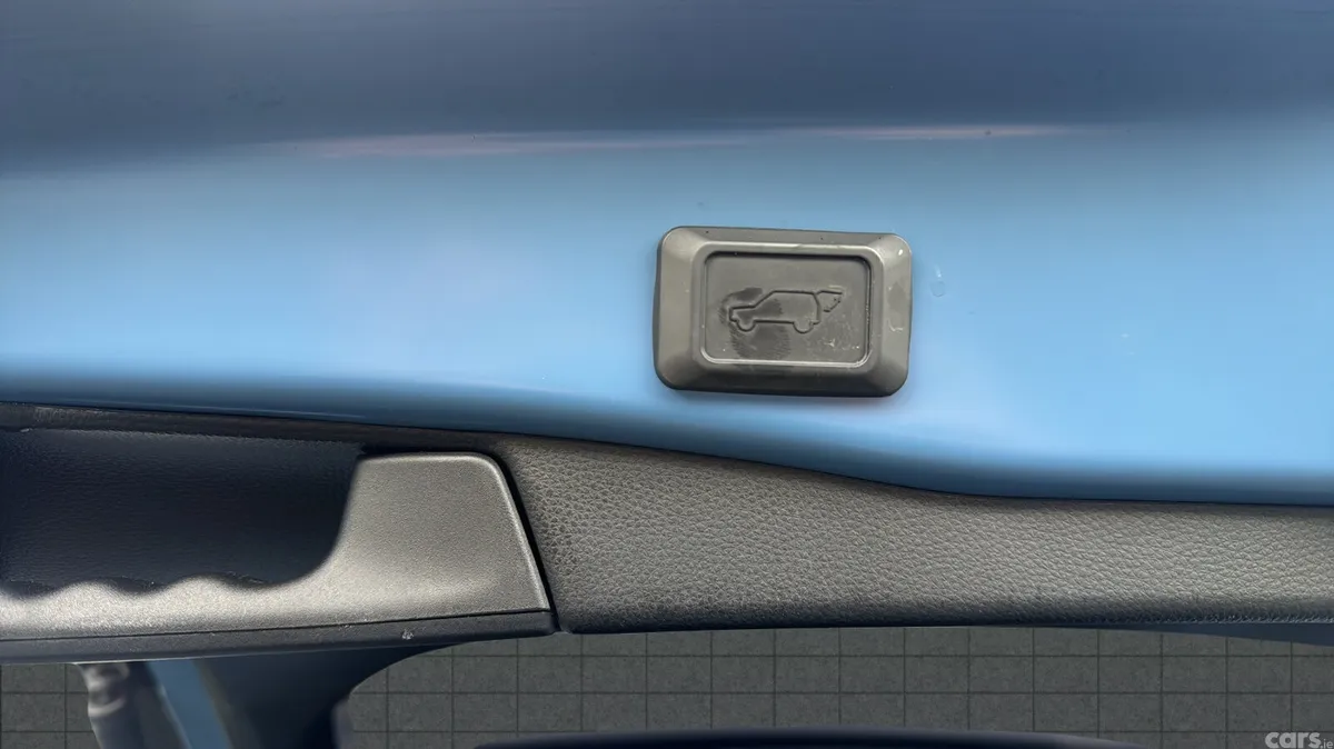 Toyota RAV4 SUV, Petrol Hybrid, 2023, Blue