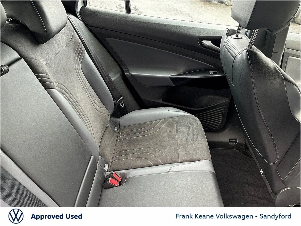 Volkswagen ID.4 Estate, Electric, 2023, White