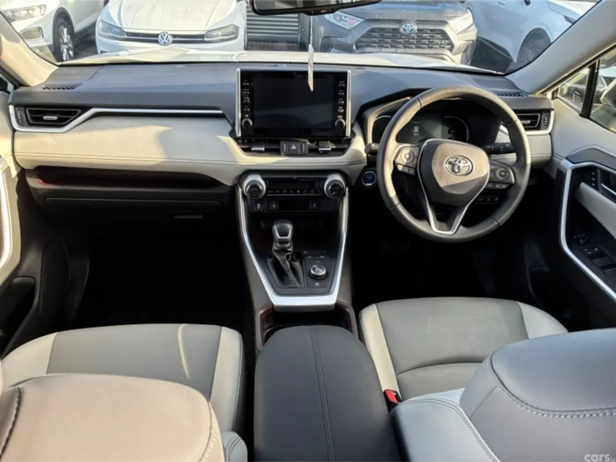 Toyota RAV4 SUV, Petrol Hybrid, 2021, White