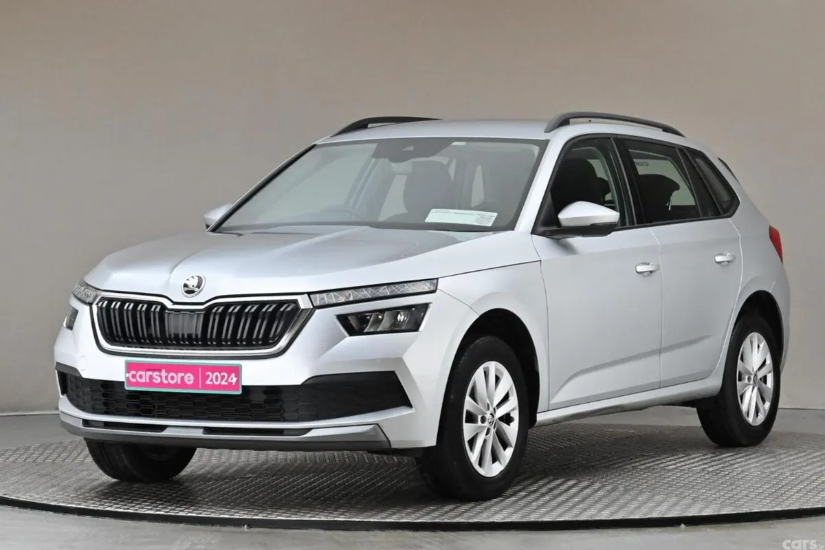 Skoda Kamiq Hatchback, Petrol, 2024, Silver