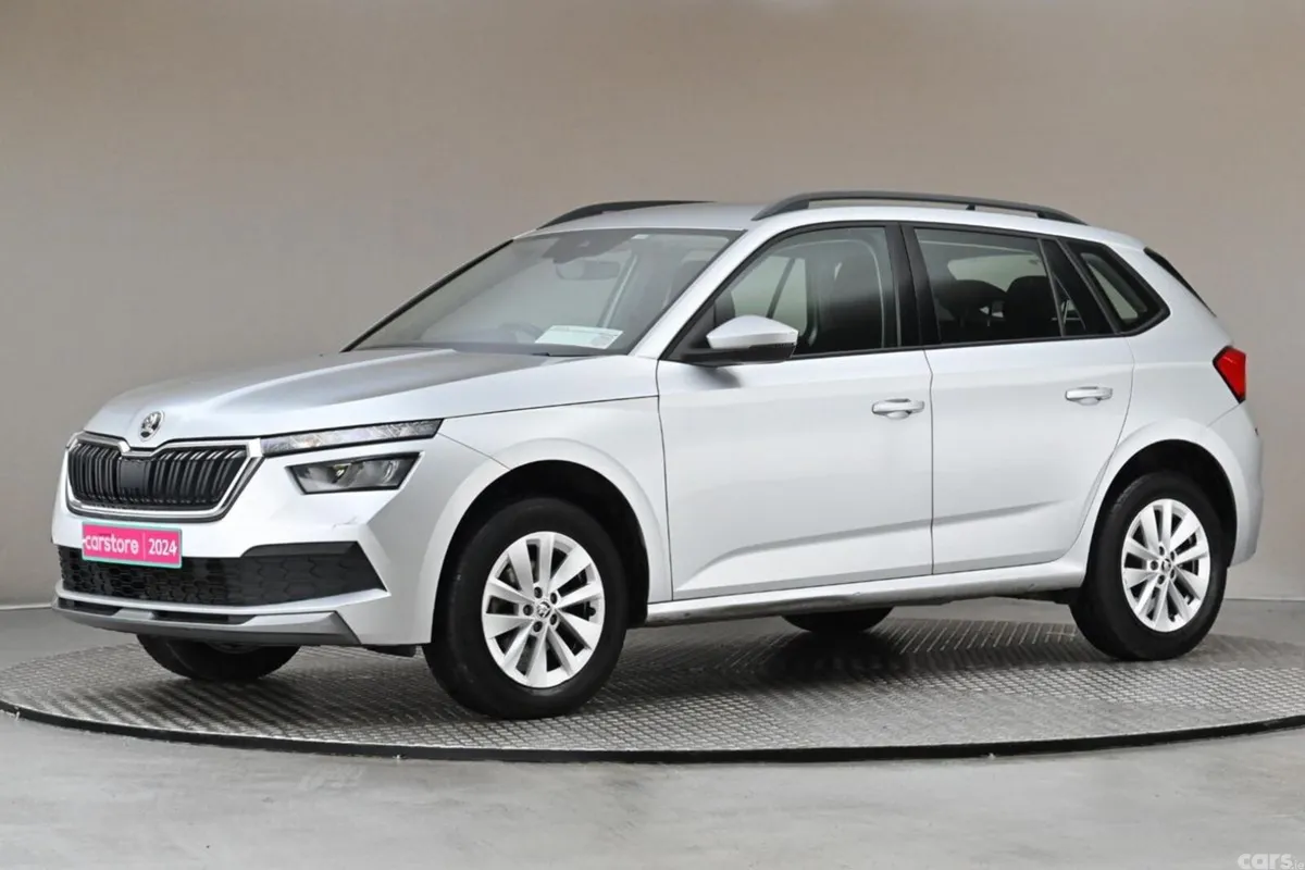 Skoda Kamiq Hatchback, Petrol, 2024, Silver