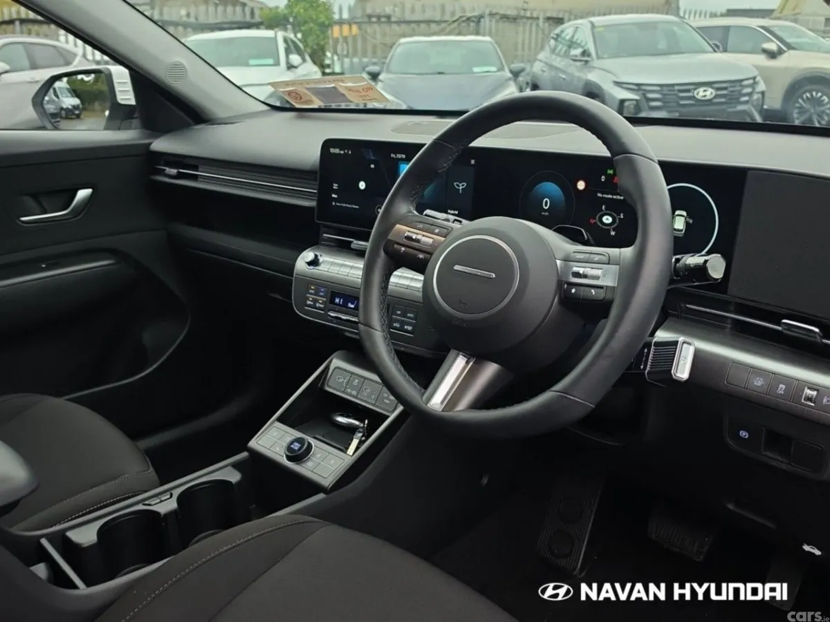 Hyundai KONA MPV, Petrol Hybrid, 2026, White