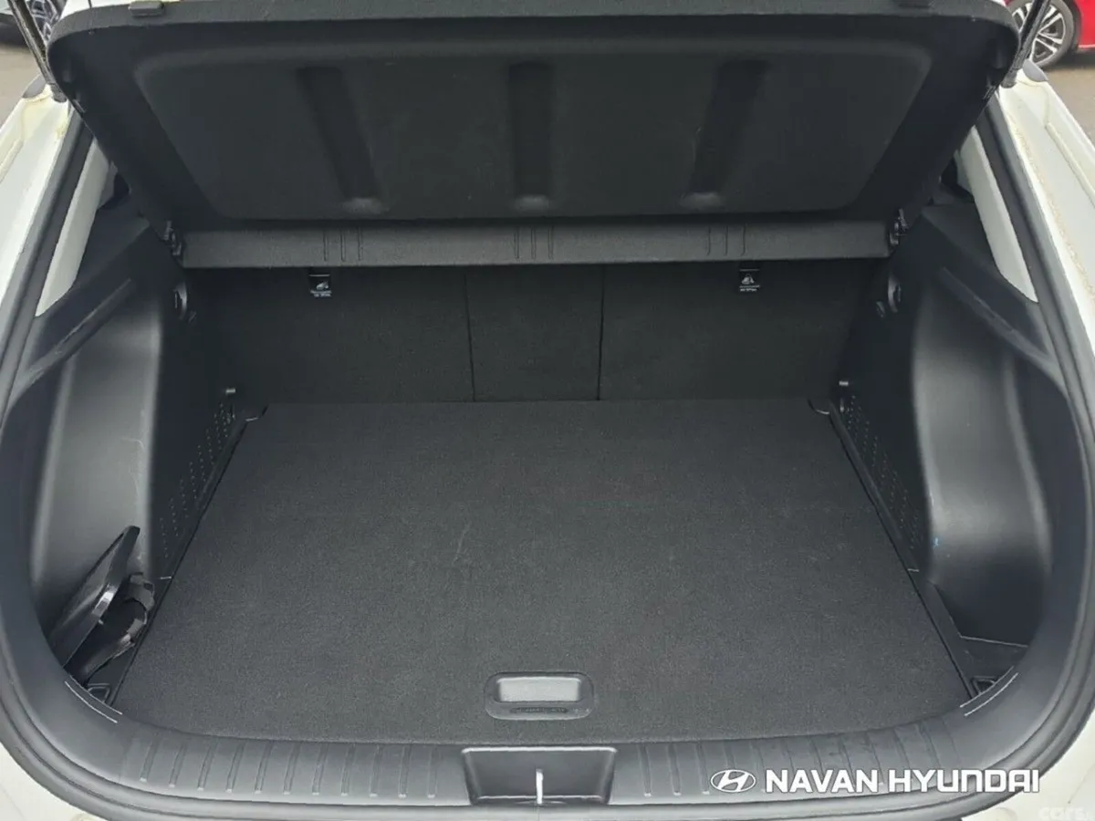 Hyundai KONA MPV, Petrol Hybrid, 2026, White