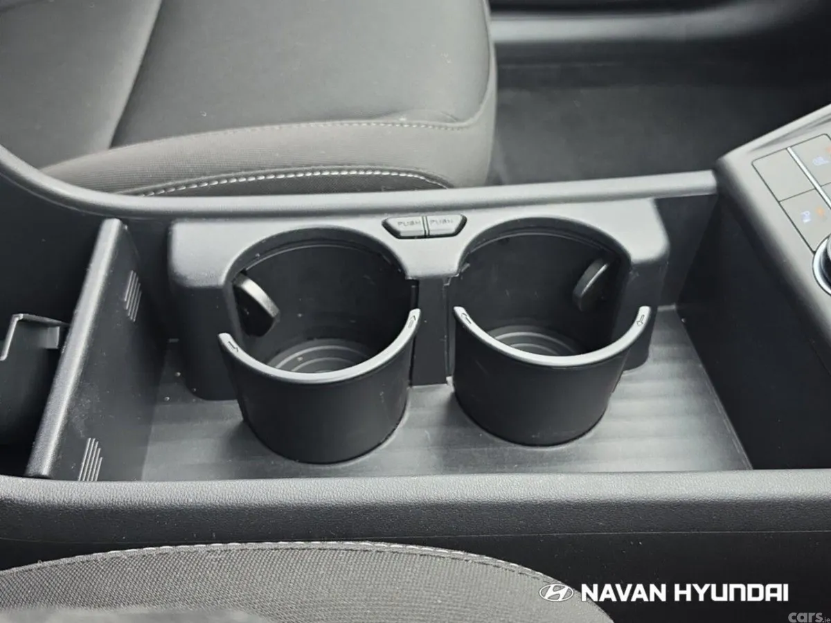 Hyundai KONA MPV, Petrol Hybrid, 2026, White