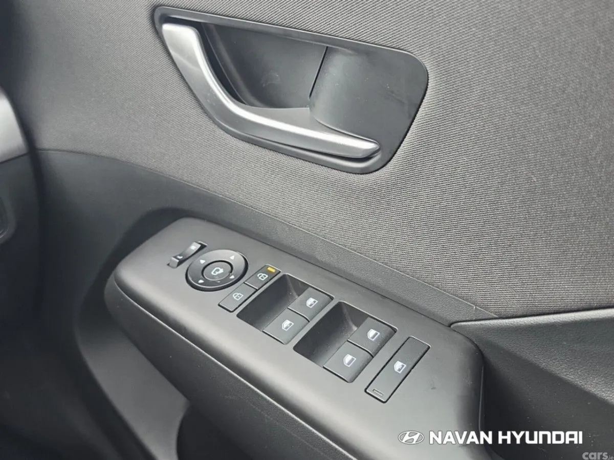 Hyundai KONA MPV, Petrol Hybrid, 2026, White