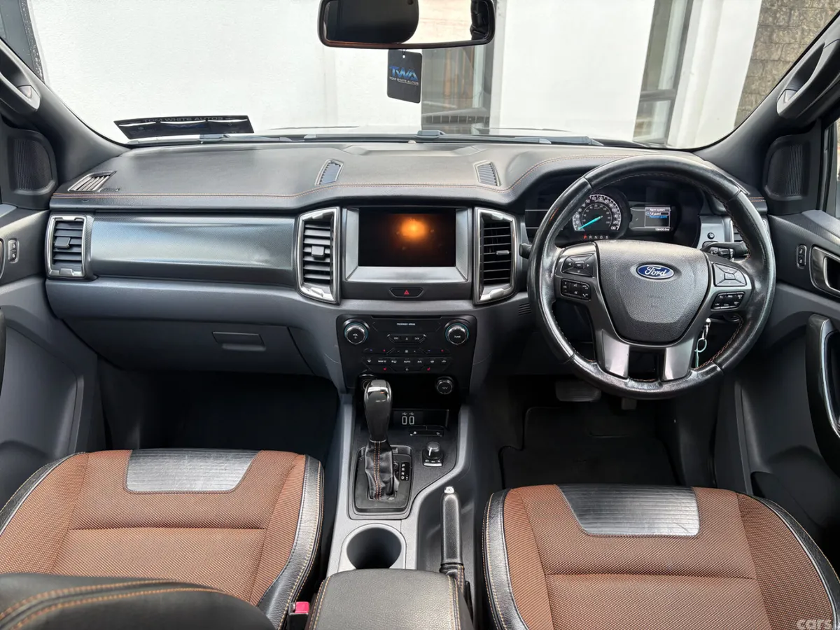 Peugeot 208 Hatchback, Petrol, 2016, White