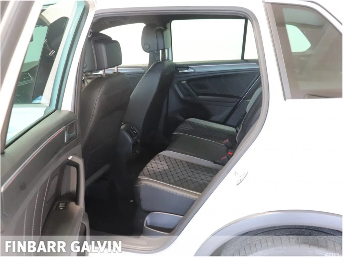 Volkswagen Tiguan SUV, Petrol Plug-in Hybrid, 2023, White