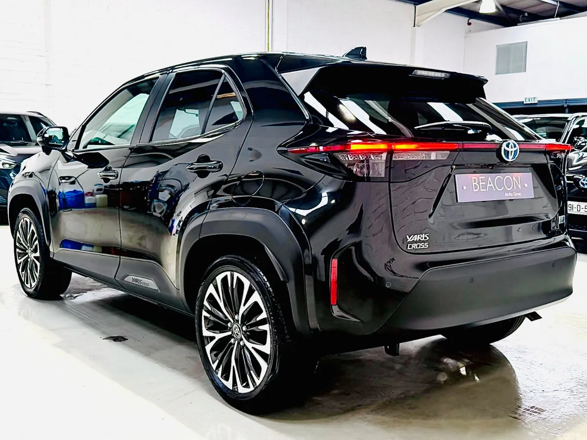 Toyota Yaris Cross SUV, Petrol Hybrid, 2024, Black