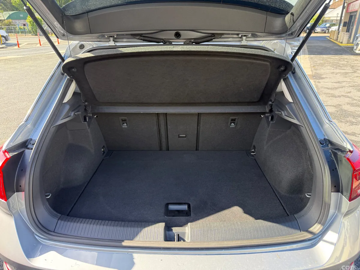 Volkswagen T-Roc SUV, Diesel, 2022, Grey