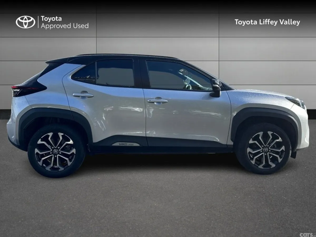 Toyota Yaris Cross SUV, Petrol Hybrid, 2026, Grey