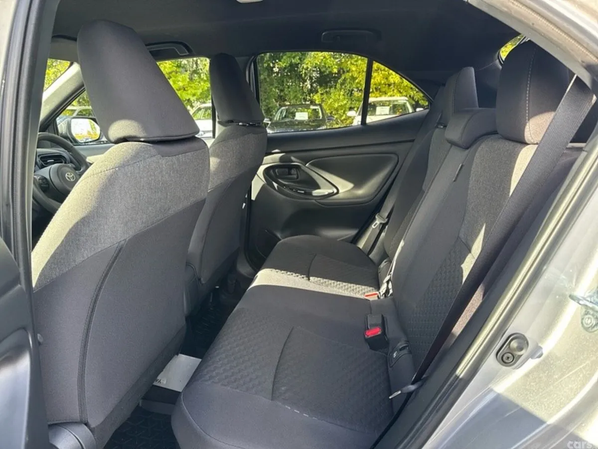 Toyota Yaris Cross SUV, Petrol Hybrid, 2026, Grey