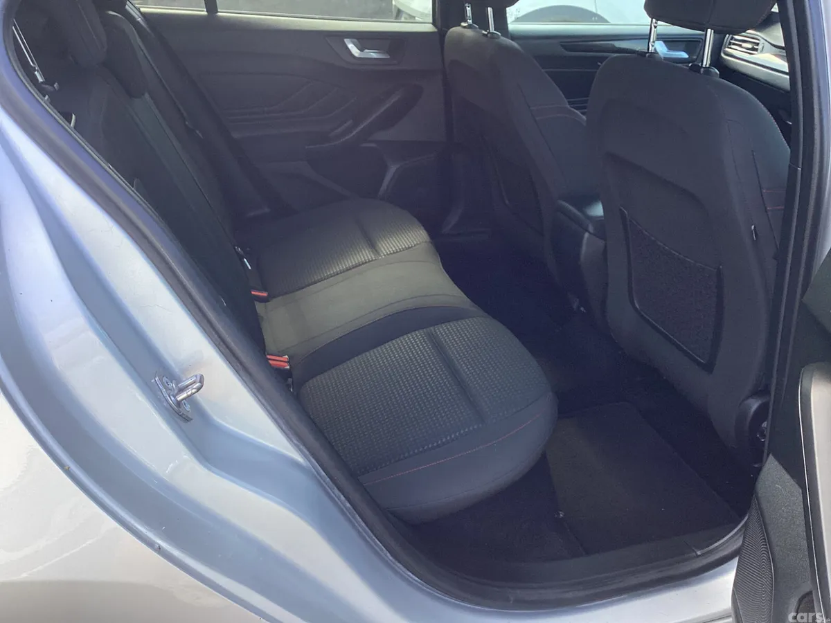 Ford Focus Hatchback, Petrol, 2021, Grey