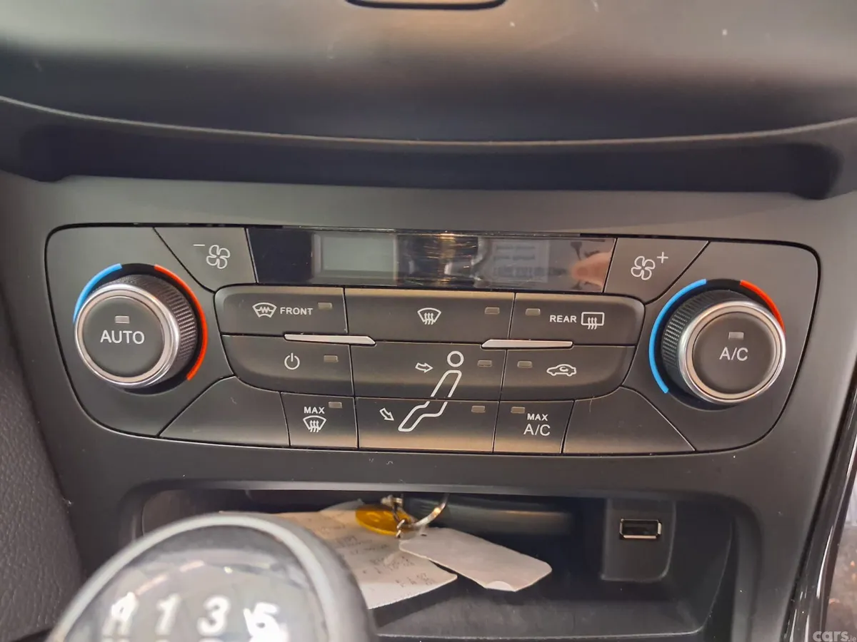 Ford Focus Saloon, Diesel, 2018, Blue