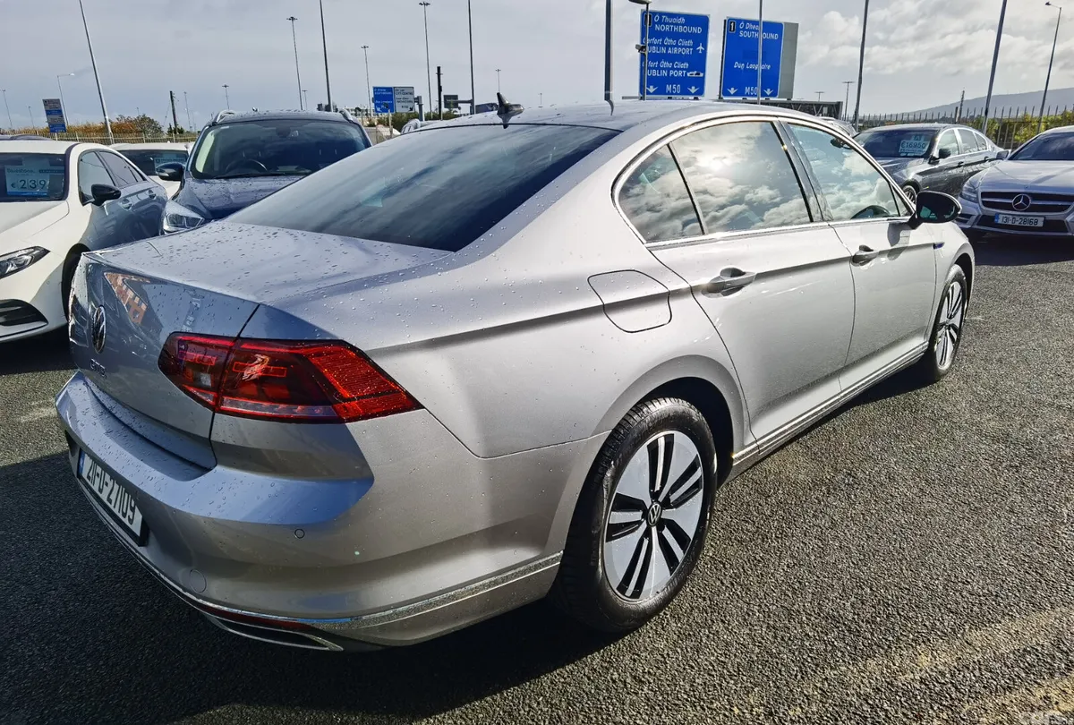 Volkswagen Passat Saloon, Petrol Plug-in Hybrid, 2021, Grey