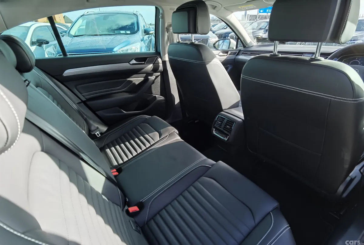 Volkswagen Passat Saloon, Petrol Plug-in Hybrid, 2021, Grey