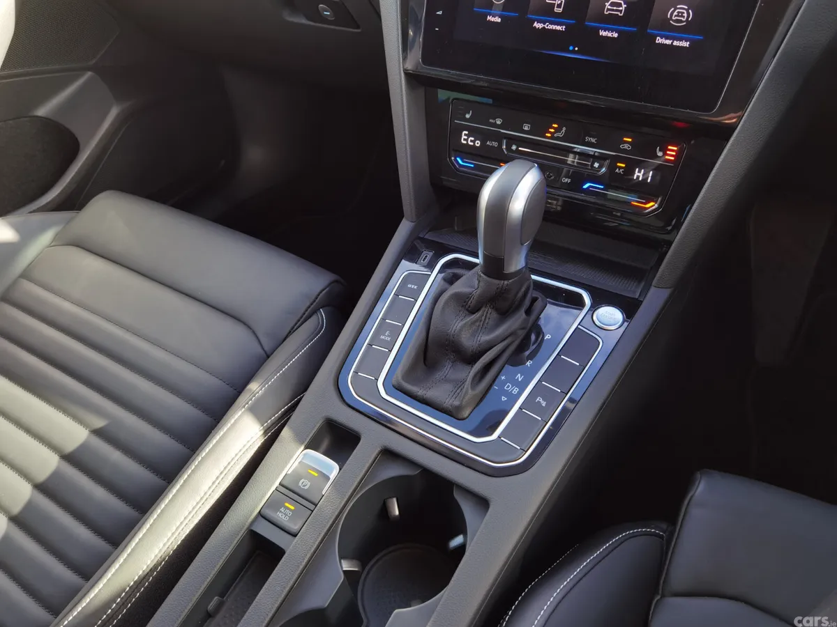 Volkswagen Passat Saloon, Petrol Plug-in Hybrid, 2021, Grey