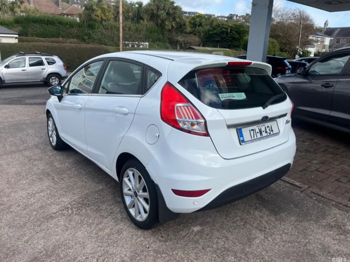 Ford Fiesta Hatchback, Diesel, 2017, White
