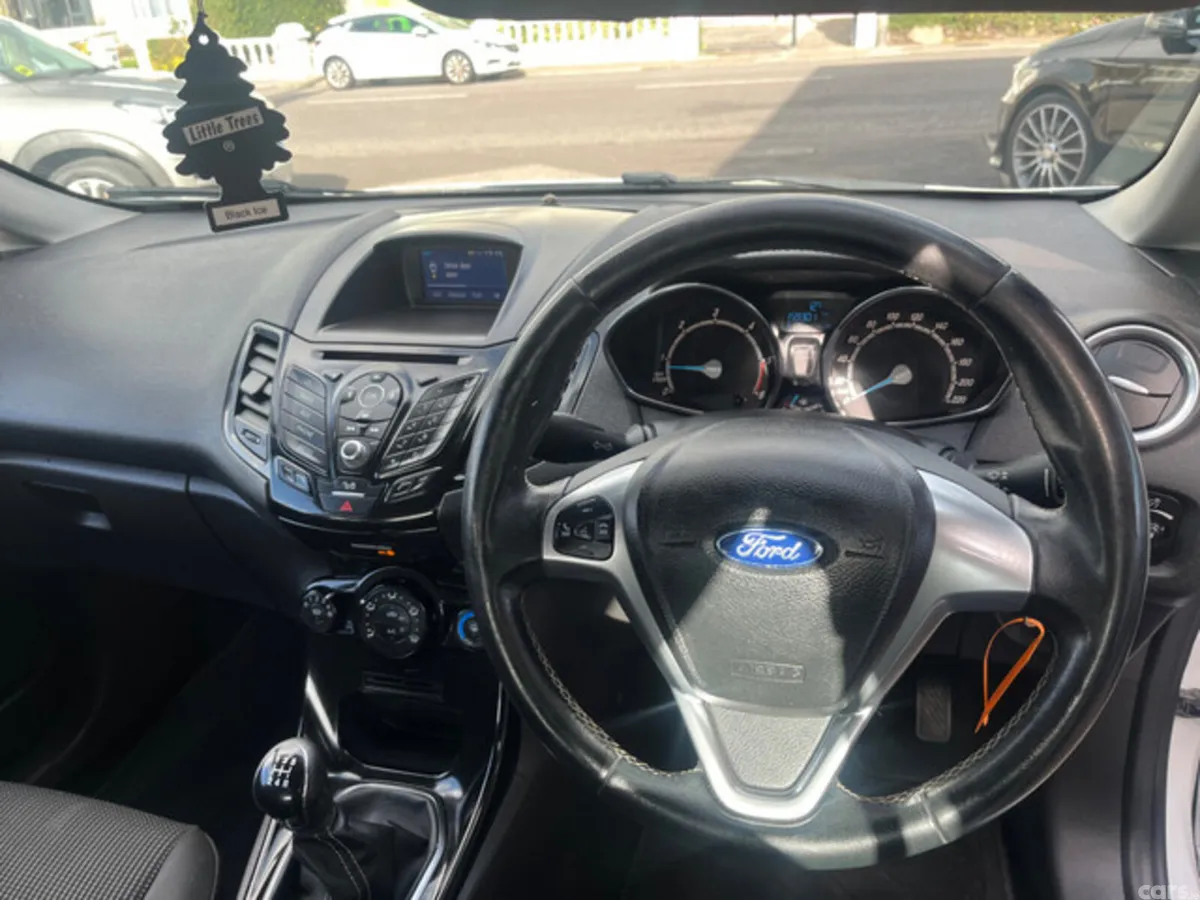 Ford Fiesta Hatchback, Diesel, 2017, White