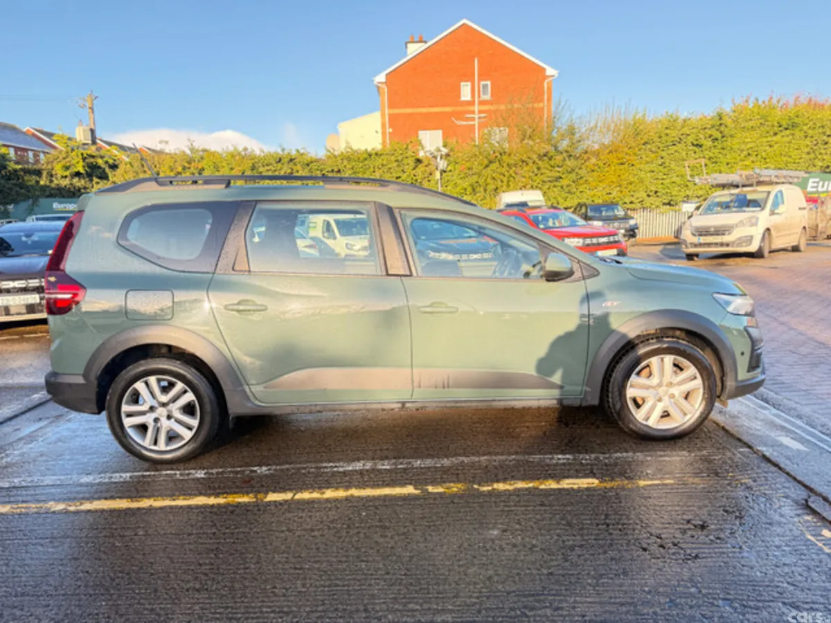 Dacia Jogger MPV, Petrol, 2023, Grey