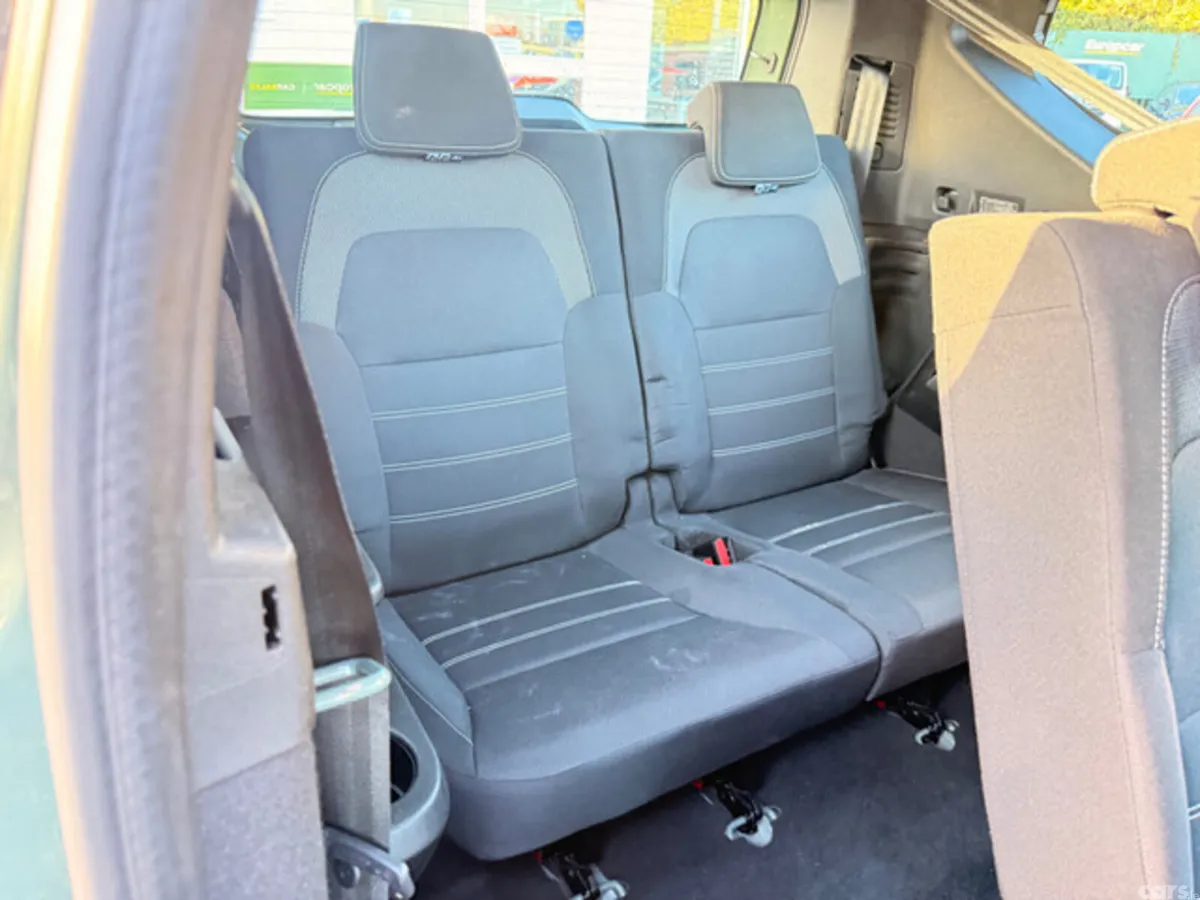 Dacia Jogger MPV, Petrol, 2023, Grey