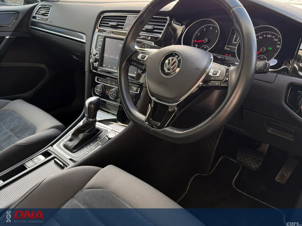 Volkswagen Golf Hatchback, Petrol, 2017, Silver