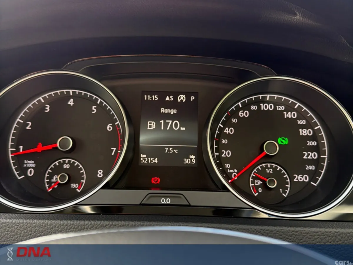 Volkswagen Golf Hatchback, Petrol, 2017, Silver