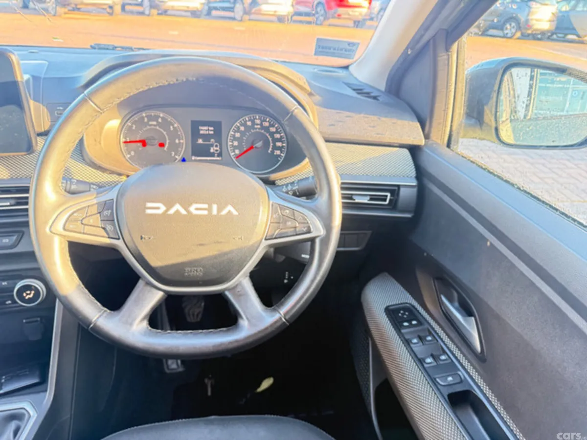 Dacia Jogger MPV, Petrol, 2023, Grey
