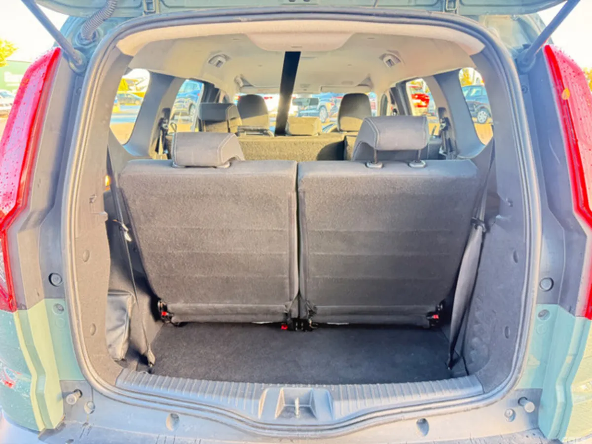 Dacia Jogger MPV, Petrol, 2023, Grey