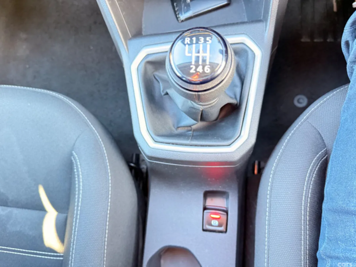 Dacia Jogger MPV, Petrol, 2023, Grey