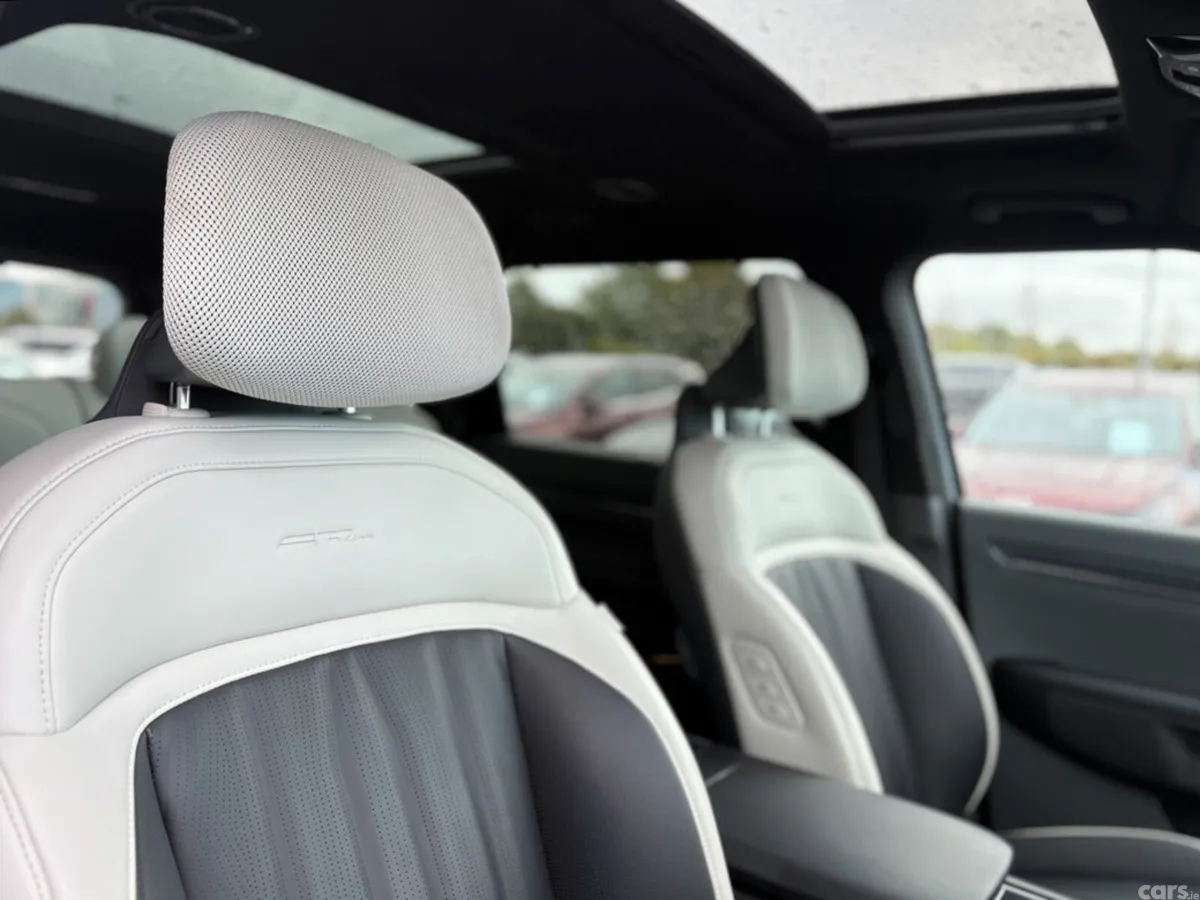 Kia EV9 SUV, Electric, 2025, Grey