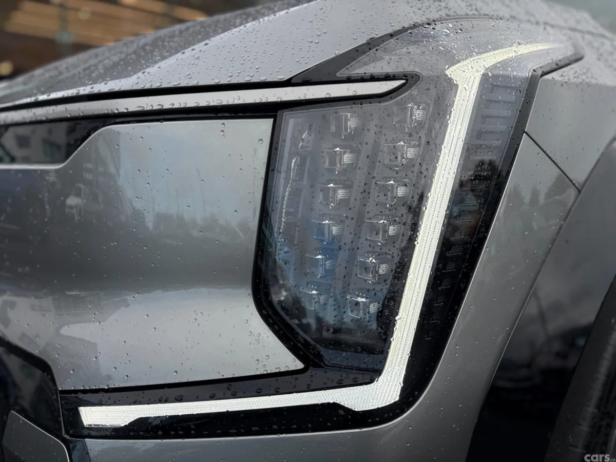 Kia EV9 SUV, Electric, 2025, Grey