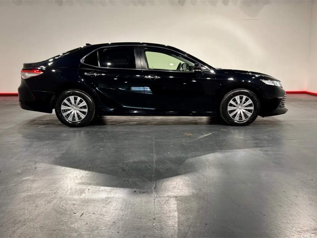 Toyota Camry Saloon, Petrol Hybrid, 2020, Black