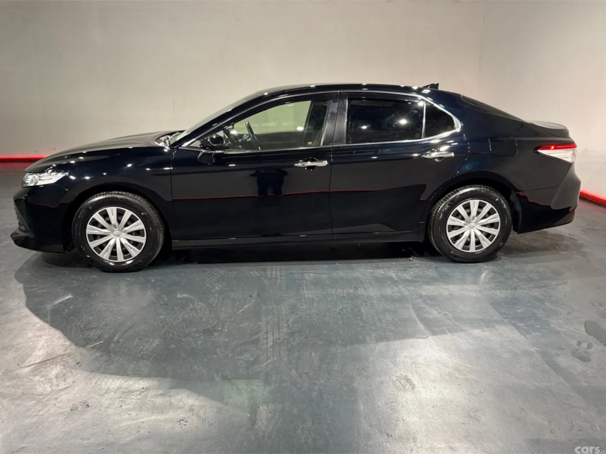 Toyota Camry Saloon, Petrol Hybrid, 2020, Black