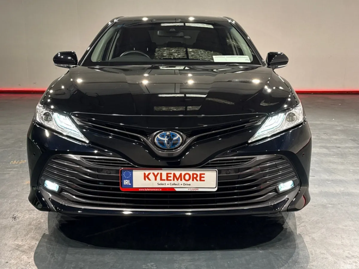 Toyota Camry Saloon, Petrol Hybrid, 2020, Black