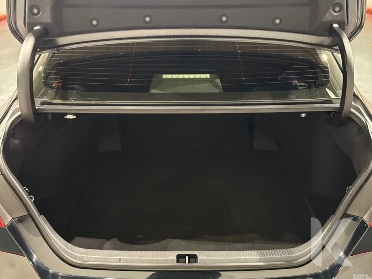 Toyota Camry Saloon, Petrol Hybrid, 2020, Black