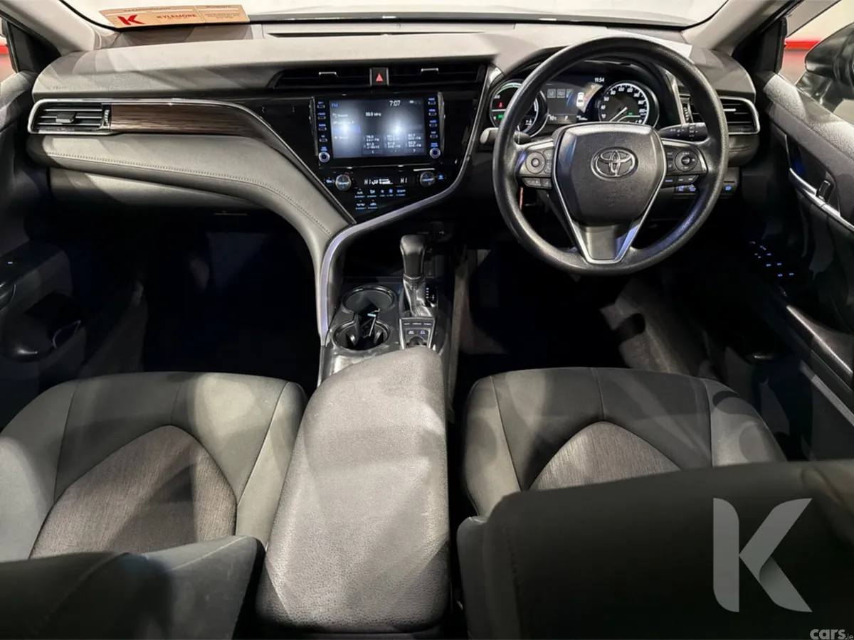 Toyota Camry Saloon, Petrol Hybrid, 2020, Black