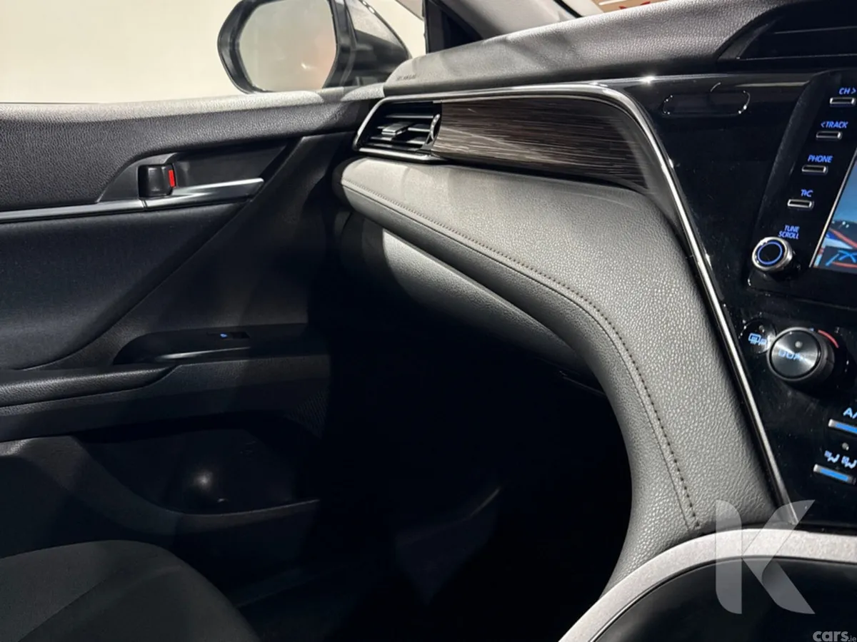 Toyota Camry Saloon, Petrol Hybrid, 2020, Black