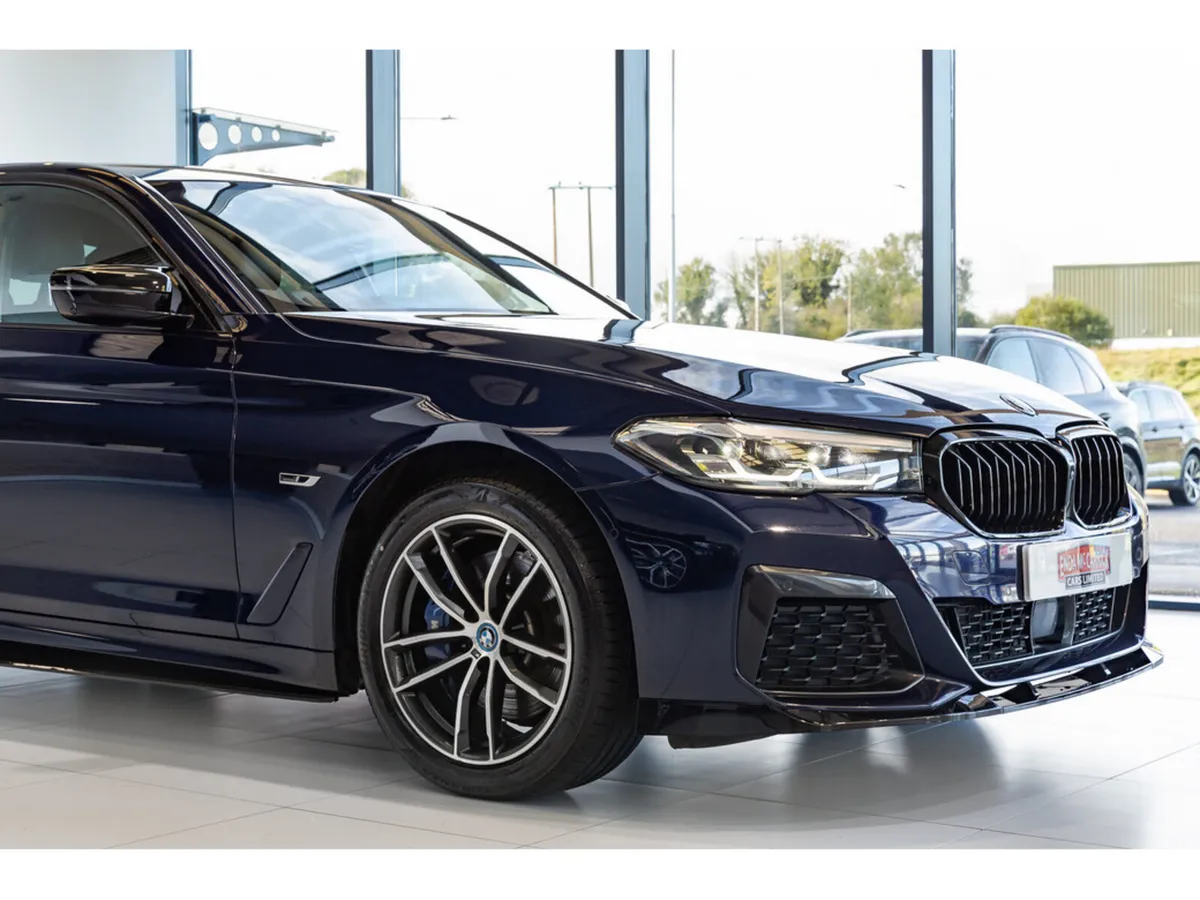 BMW 5-Series Saloon, Petrol Plug-in Hybrid, 2023, Blue