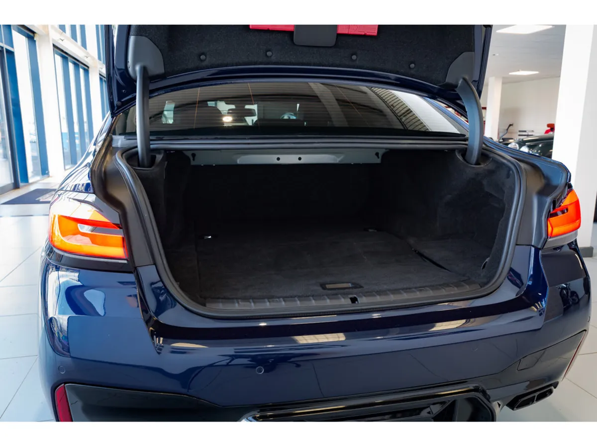 BMW 5-Series Saloon, Petrol Plug-in Hybrid, 2023, Blue